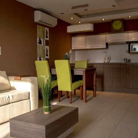 Appartamento Platina Apartman Sárvár Esterno foto