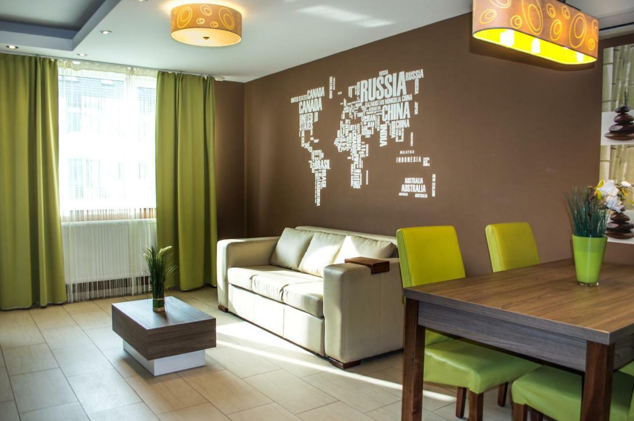 Appartamento Platina Apartman Sárvár Esterno foto
