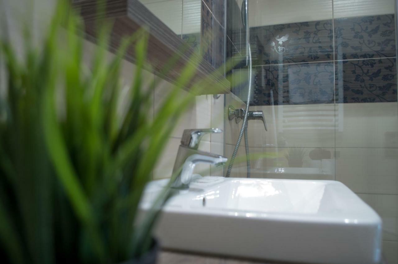 Appartamento Platina Apartman Sárvár Esterno foto